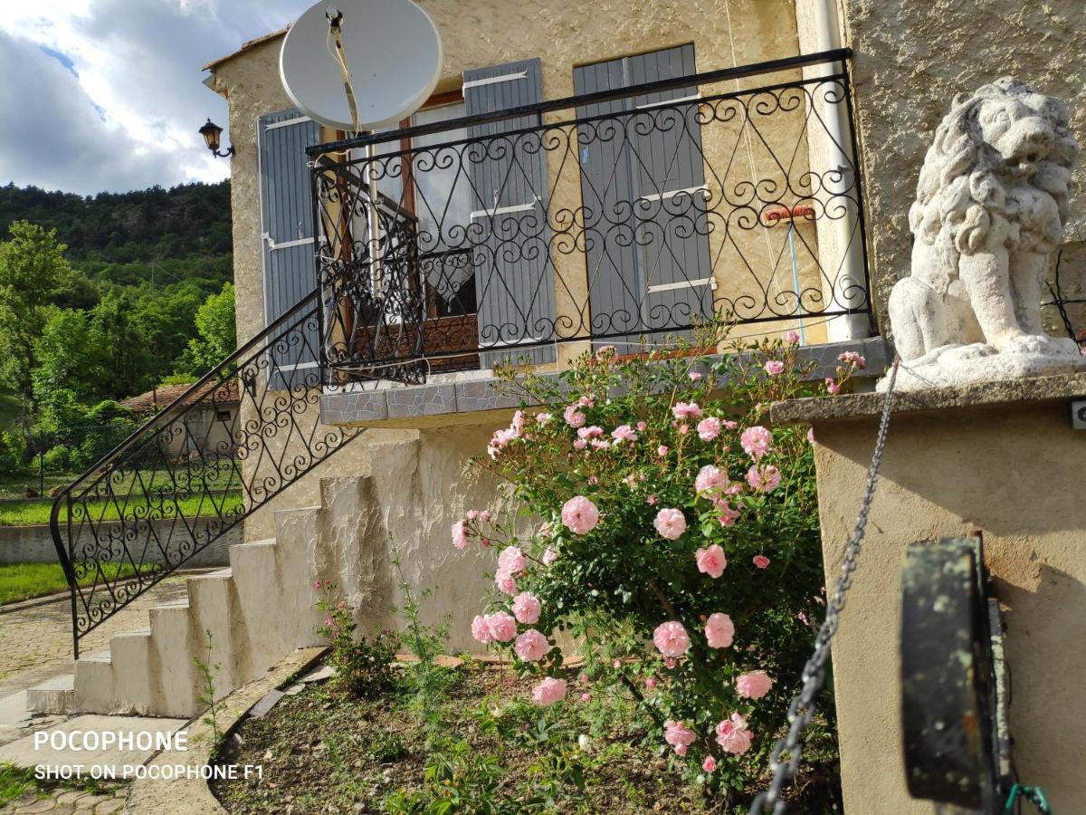 Comme Chez Vous Villa Bayons Dış mekan fotoğraf